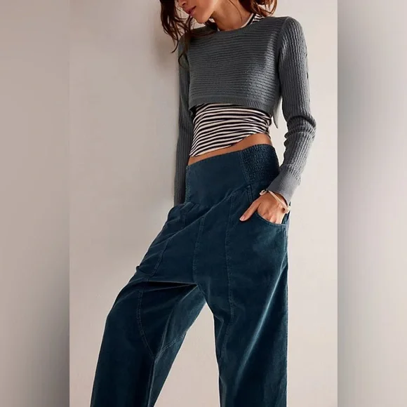 We The Free NWT Lunan Crop Harem
Cord Jeans Color Overboard Size L - Picture 2 of 16